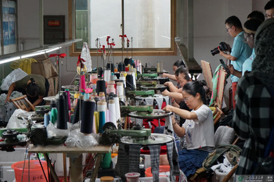 綠意賦能，織就未來(lái)——記綠色長(zhǎng)征長(zhǎng)江之歌實(shí)踐團(tuán)探訪安吉美麗鄉(xiāng)村與生態(tài)紡織品研發(fā)