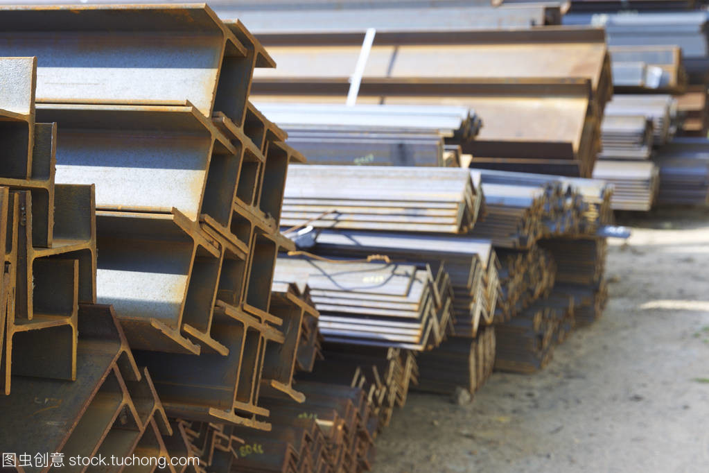 金屬制品倉庫中的不銹鋼分類與特性